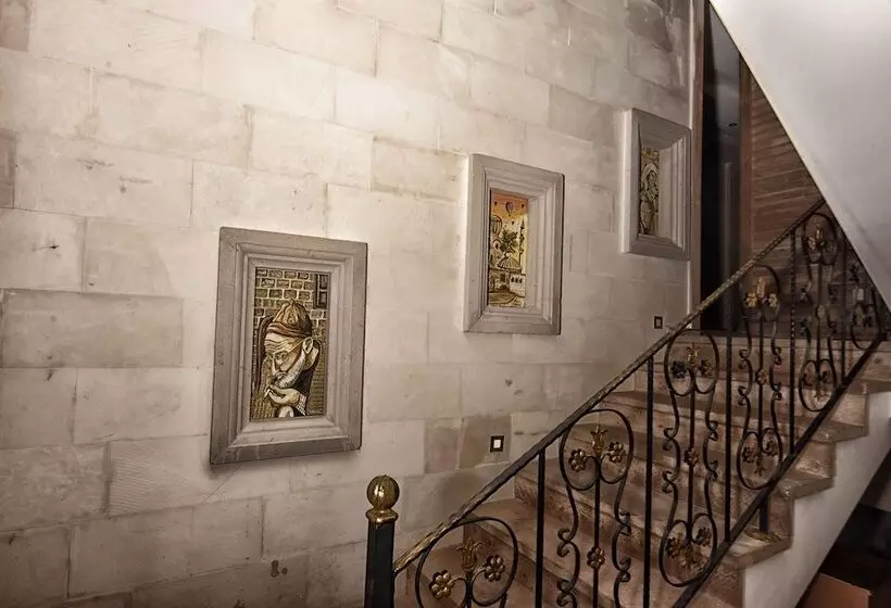 Hotelli El Nazar Stone Suite