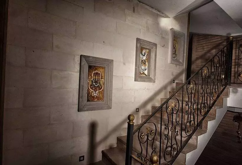 Hotelli El Nazar Stone Suite