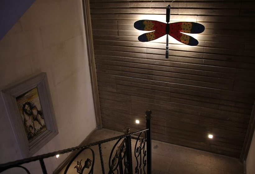 هتل El Nazar Stone Suite