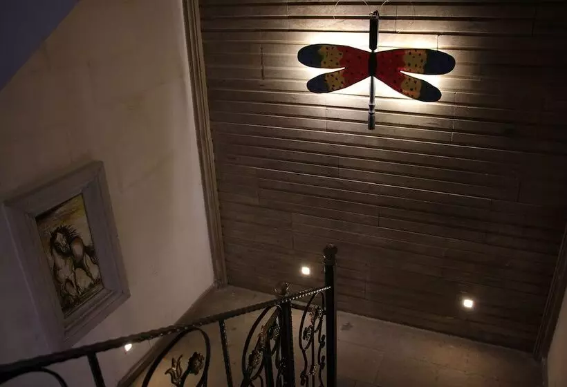 Hotelli El Nazar Stone Suite