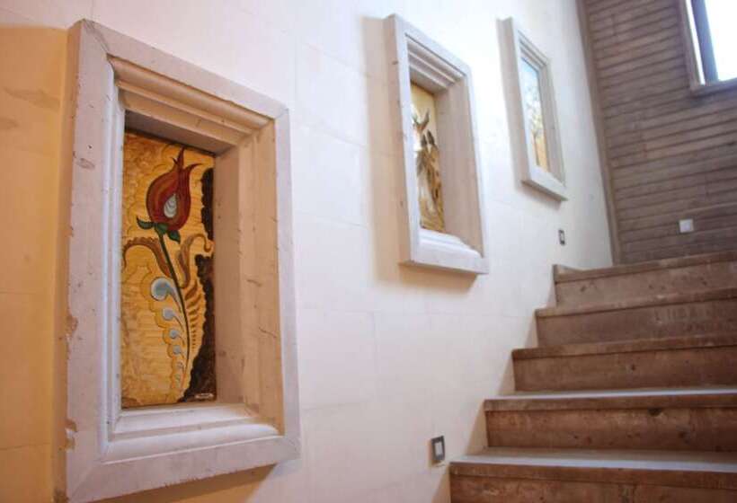 هتل El Nazar Stone Suite