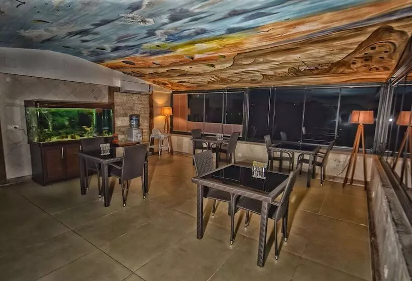 Hotelli El Nazar Stone Suite