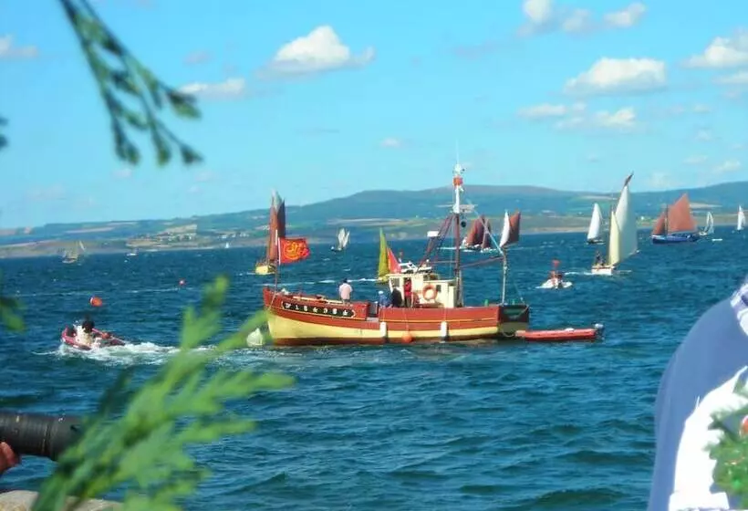 Hotelli Insolites Du Camping De Trezulien