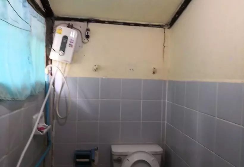 Hotelli Khongchaim Marina Resort