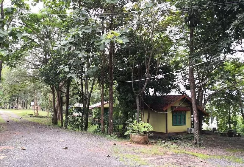 Hotelli Khongchaim Marina Resort