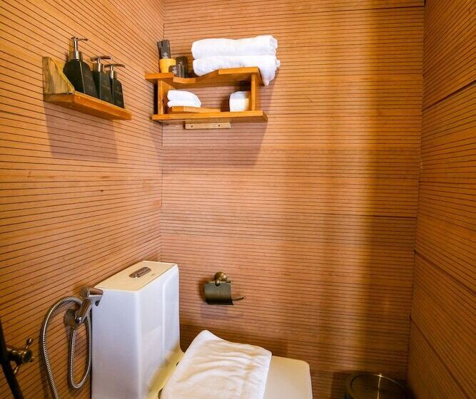 هتل Long Hải Channel Beach Resort