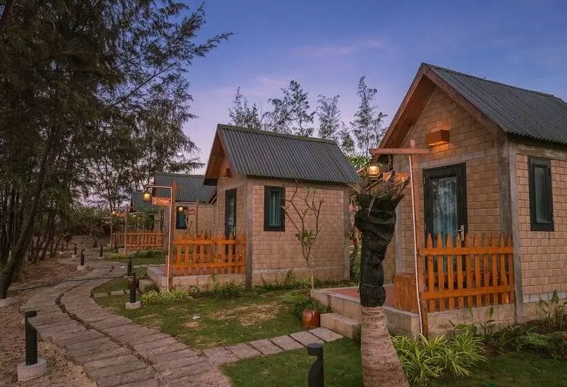 هتل Long Hải Channel Beach Resort