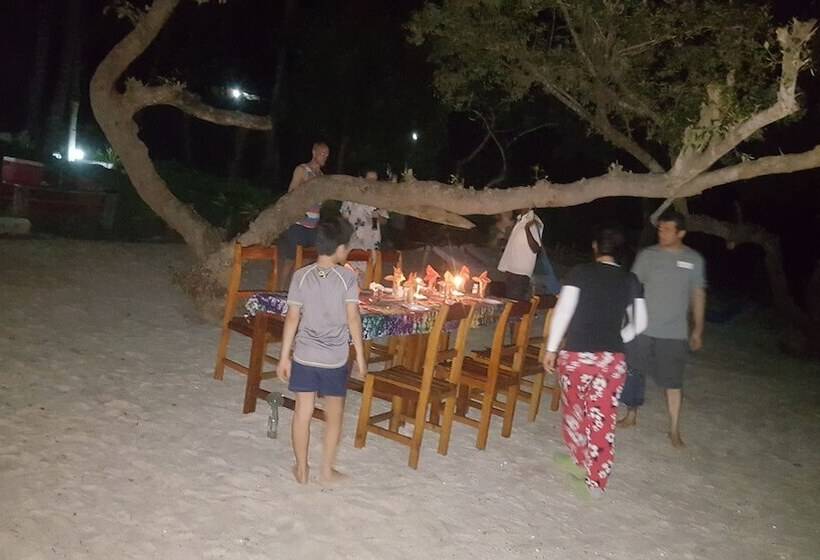 هتل Mafia Beach Bungalows