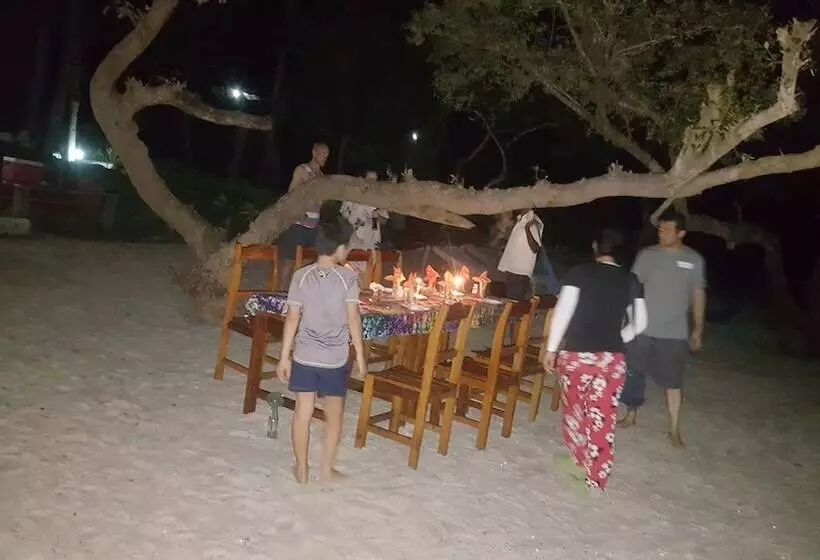 هتل Mafia Beach Bungalows