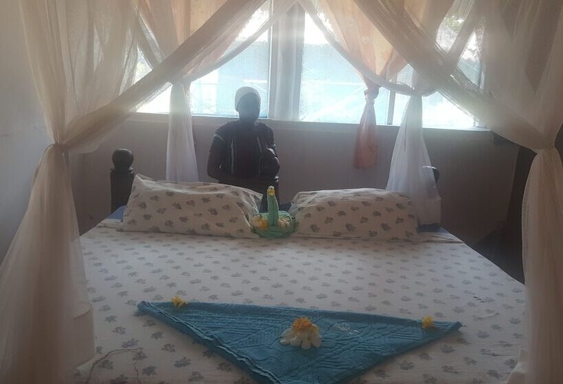 هتل Mafia Beach Bungalows