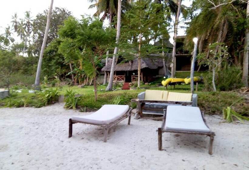 هتل Mafia Beach Bungalows