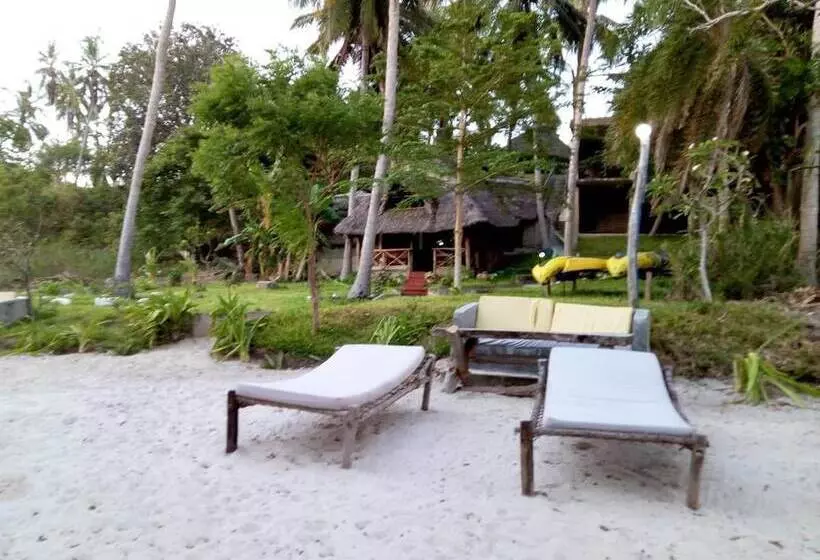 هتل Mafia Beach Bungalows
