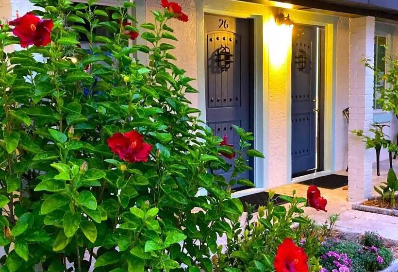 Hotelli Retreat At Crystal Manatee