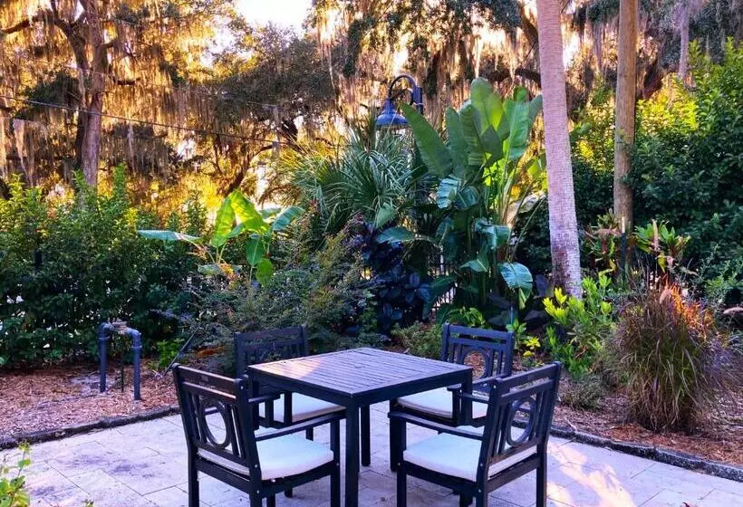 Hotelli Retreat At Crystal Manatee