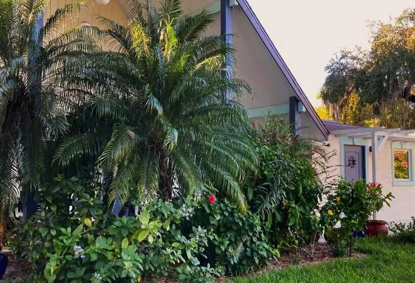 Hotelli Retreat At Crystal Manatee