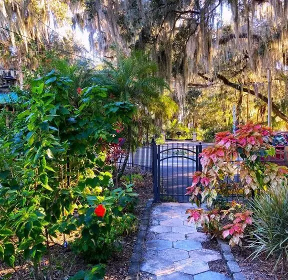 Hotelli Retreat At Crystal Manatee