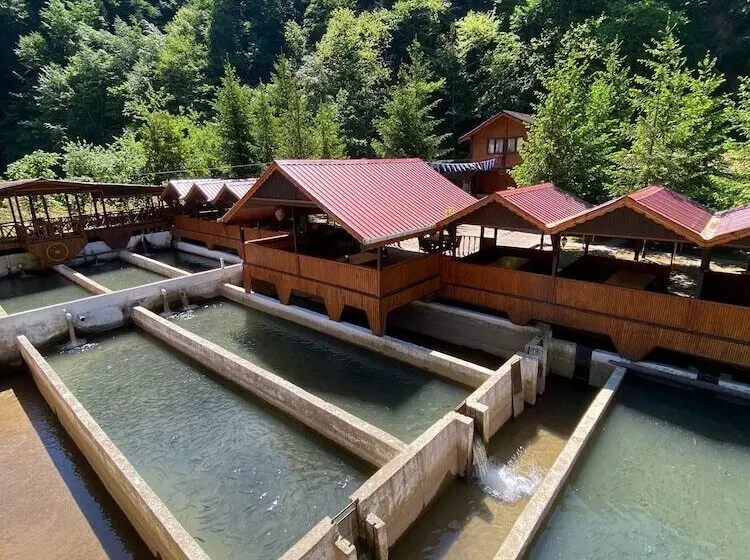 モーテル Isikli Kale Otel