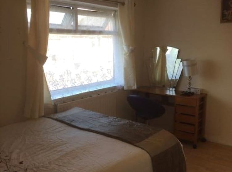 بنسيون Ucc B & B