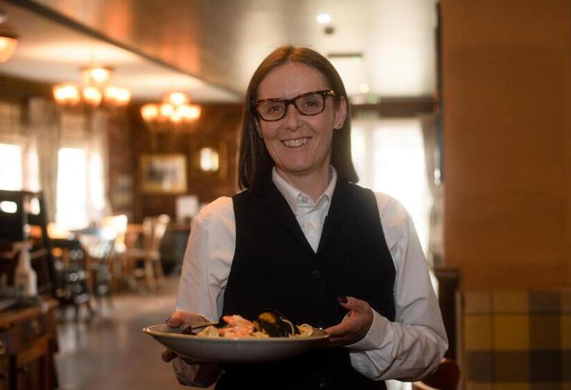 The Lindisfarne Inn   The Inn Collection Group