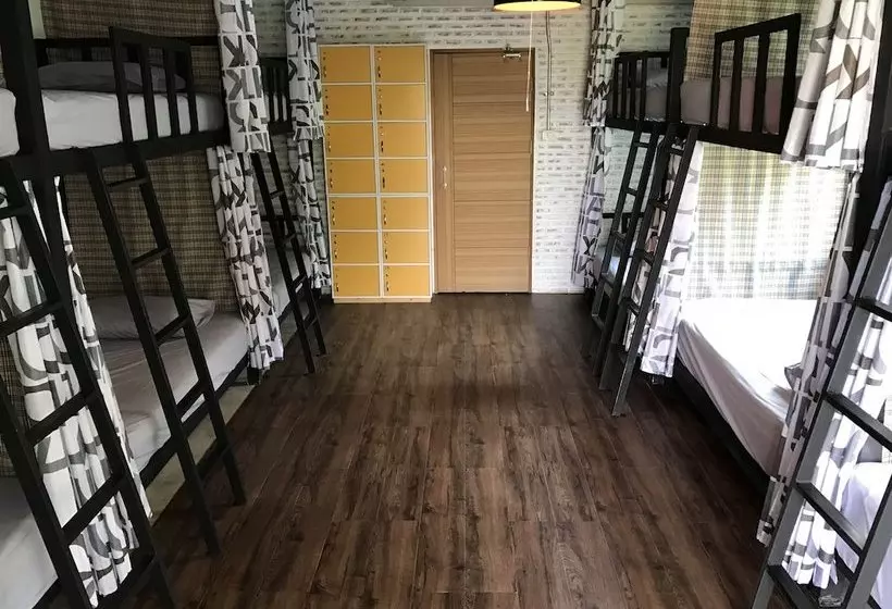 Water Front  Hostel