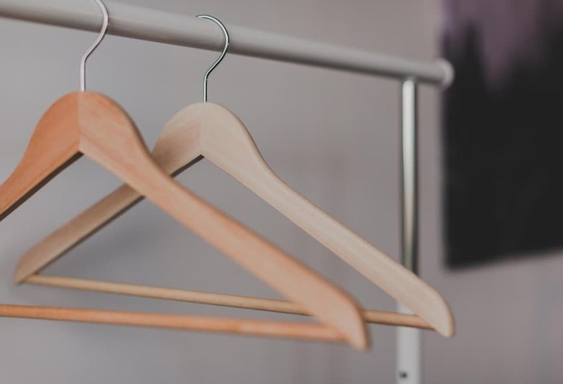 White Wall Poshtel   Hostel