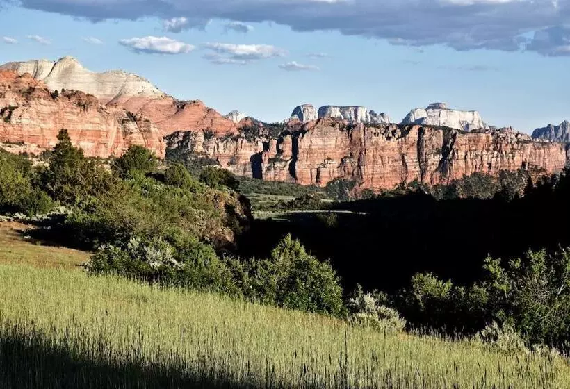 Zions Camp And Cottages