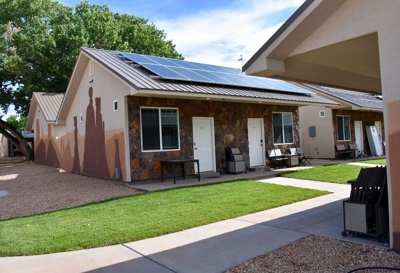 Zions Camp And Cottages