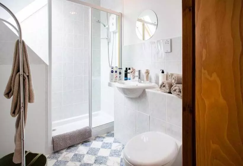 Aamiaismajoitus (B&B) Beechwood Lodge Guesthouse