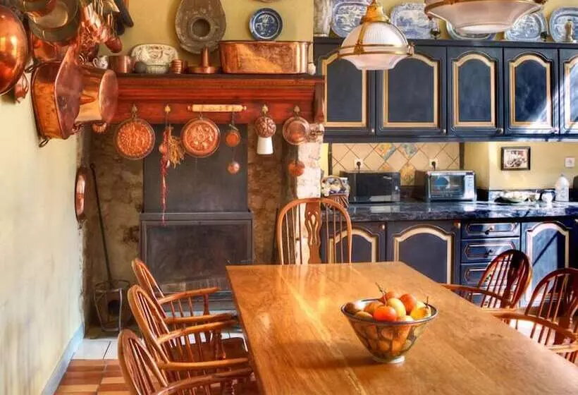 ベッドアンドブレックファースト Hôtel De Cours De Thomazeau