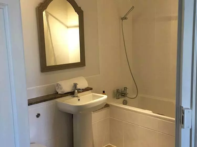 ベッドアンドブレックファースト Hôtel De Cours De Thomazeau