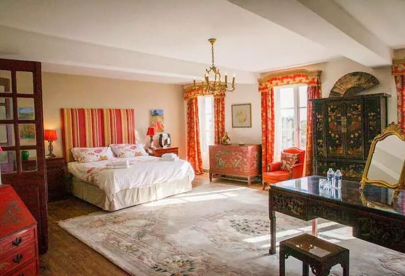 ベッドアンドブレックファースト Hôtel De Cours De Thomazeau