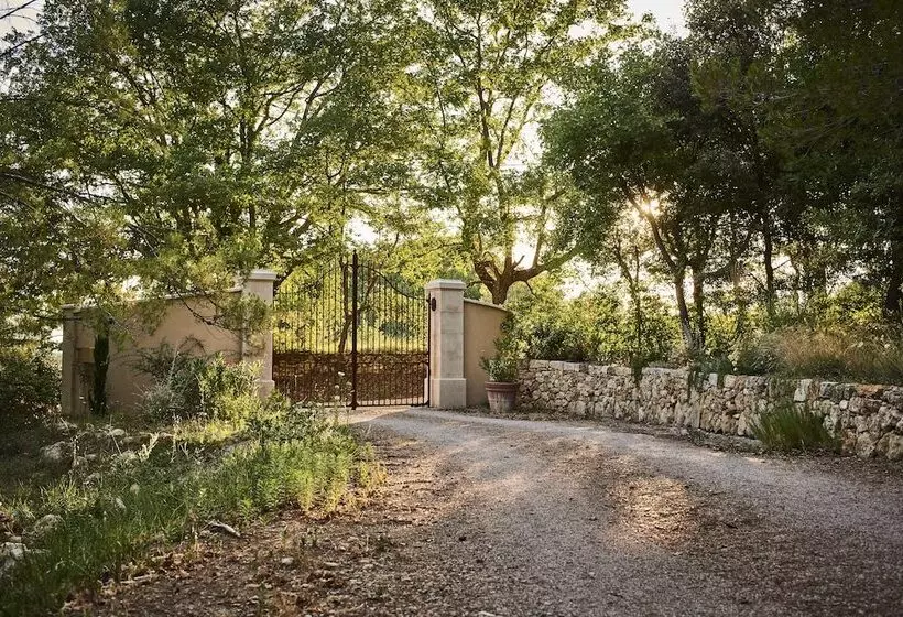 تختخواب و صبحانه La Bastide Des Enquèses