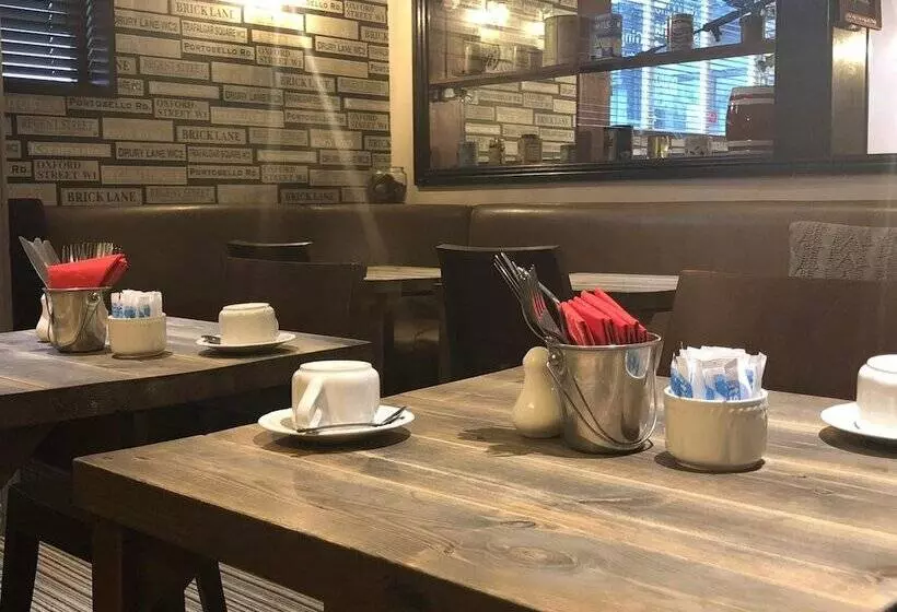 Aamiaismajoitus (B&B) The Embassy