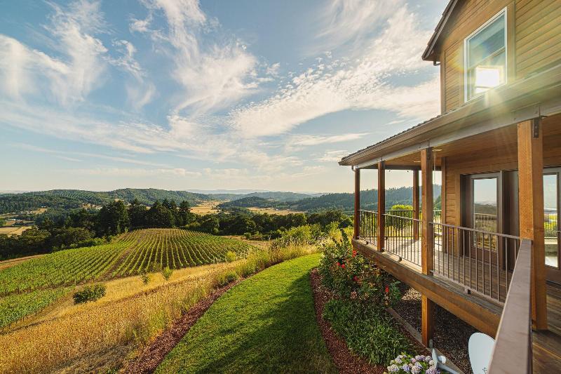 민박 Youngberg Hill