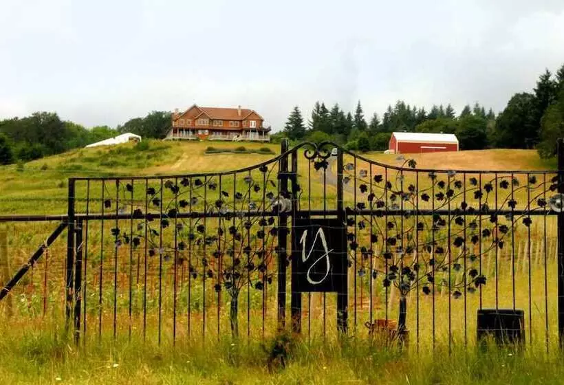 Aamiaismajoitus (B&B) Youngberg Hill