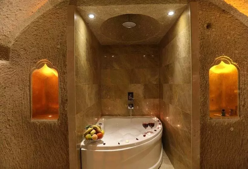 ホテル Abu Hayat Cave Suites