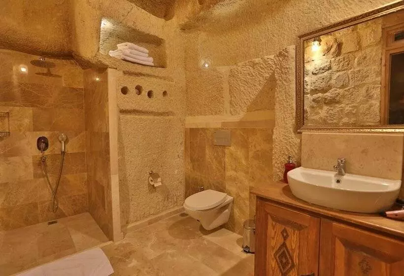 ホテル Abu Hayat Cave Suites