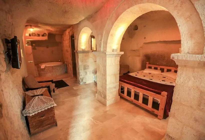 ホテル Abu Hayat Cave Suites