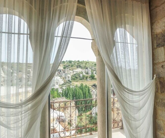 هتل Abu Hayat Cave Suites