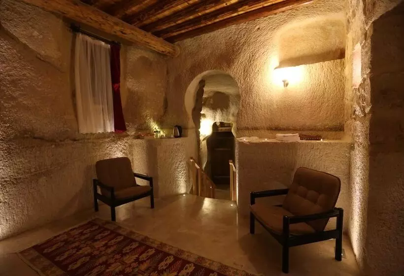 ホテル Abu Hayat Cave Suites