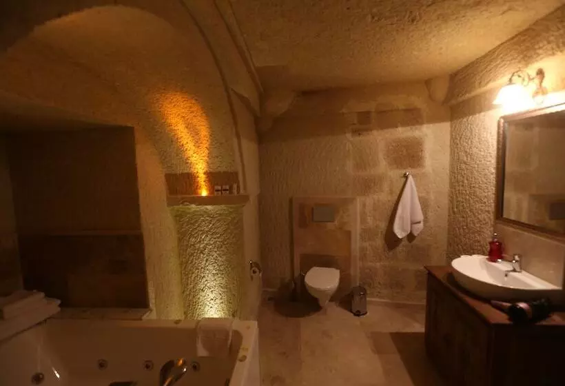 ホテル Abu Hayat Cave Suites
