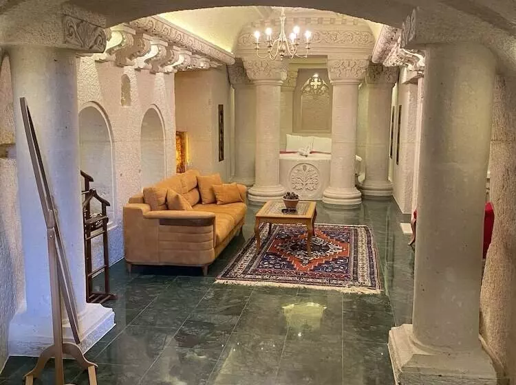 ホテル Abu Hayat Cave Suites