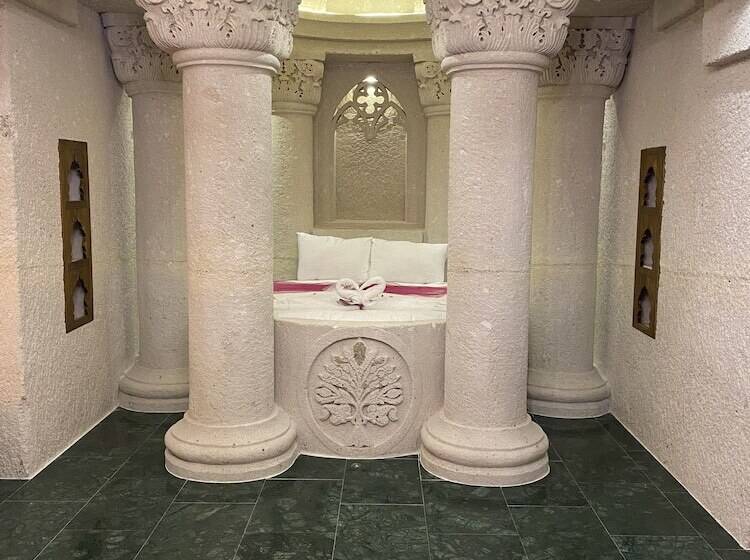 هتل Abu Hayat Cave Suites