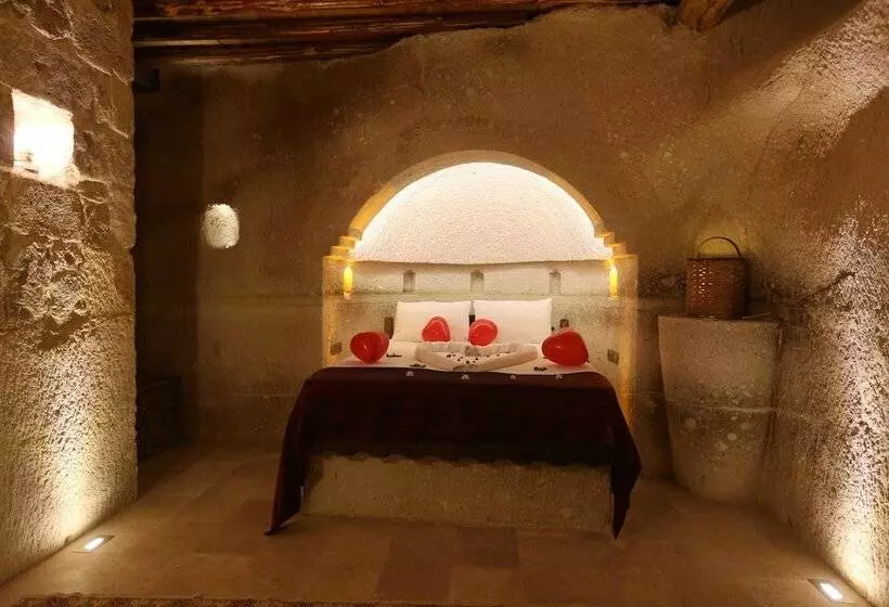ホテル Abu Hayat Cave Suites
