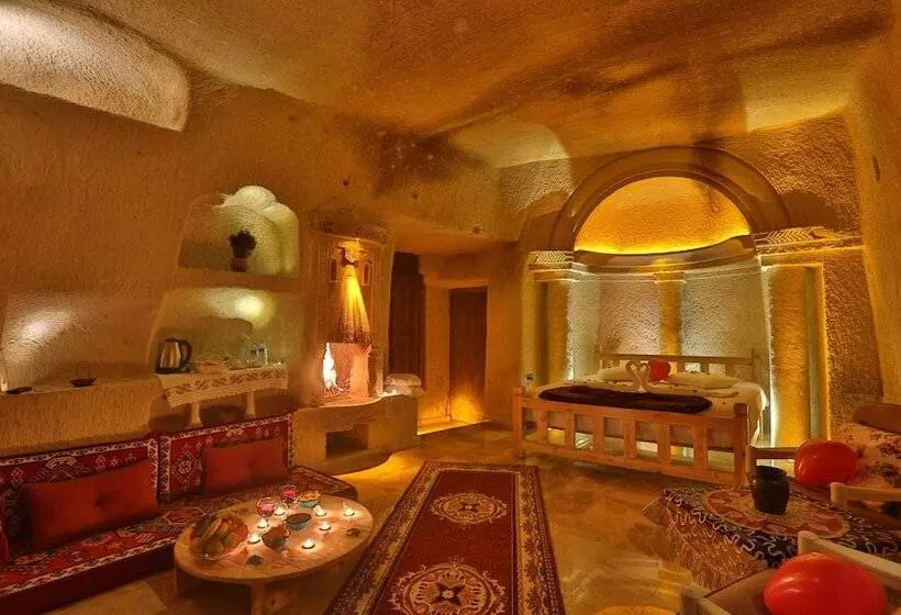 ホテル Abu Hayat Cave Suites