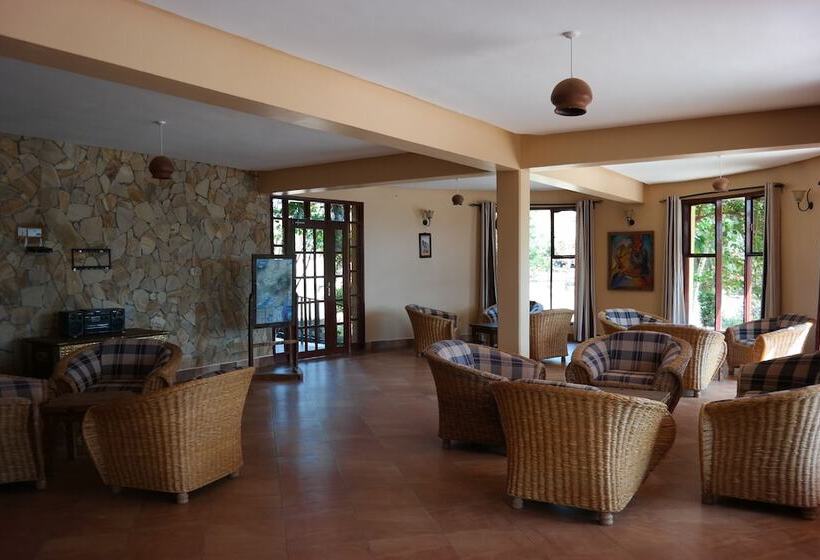 Отель Enyati Lodge