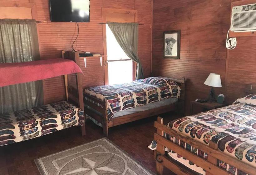 فندق ريفى Twin Elm Guest Ranch