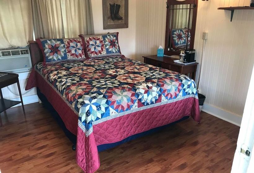 فندق ريفى Twin Elm Guest Ranch