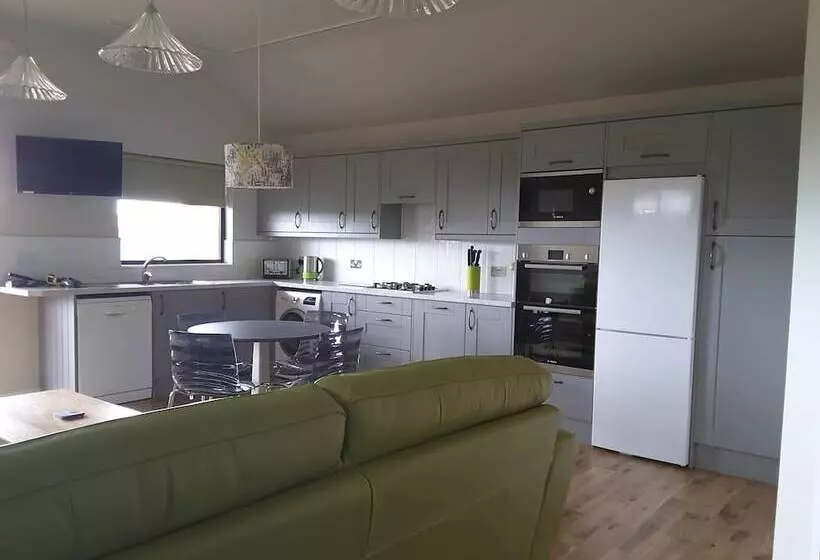 Hotelli Tor Farm Lodge