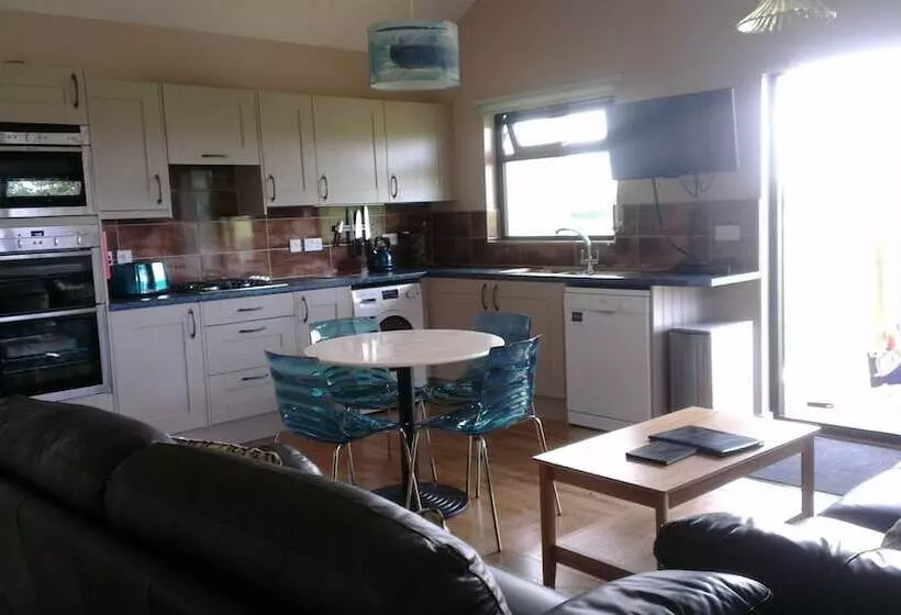 Hotelli Tor Farm Lodge